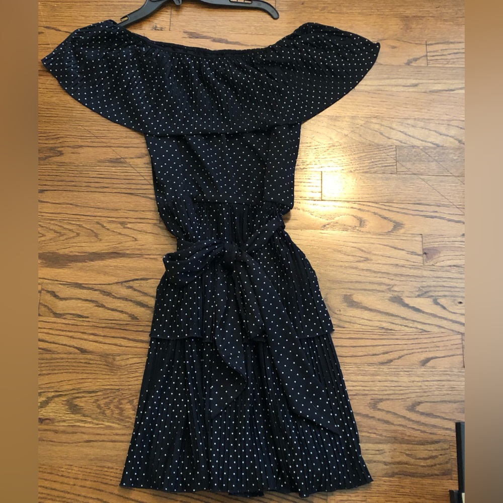 WHBM sz small polka dot off the shoulder belted layered dress